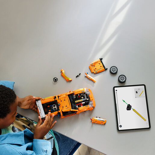 LEGO Fast and Furious Toyota Supra MK4 42204