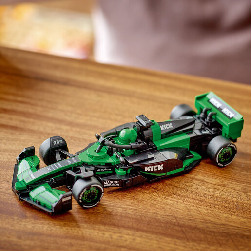 LEGO® Trkaći automobil KICK Sauber F1® Team C44 77247