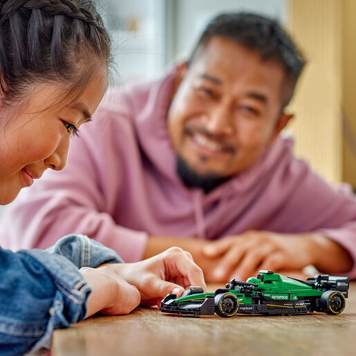 LEGO Aston Martin Aramco F1® AMR24 formula 77245