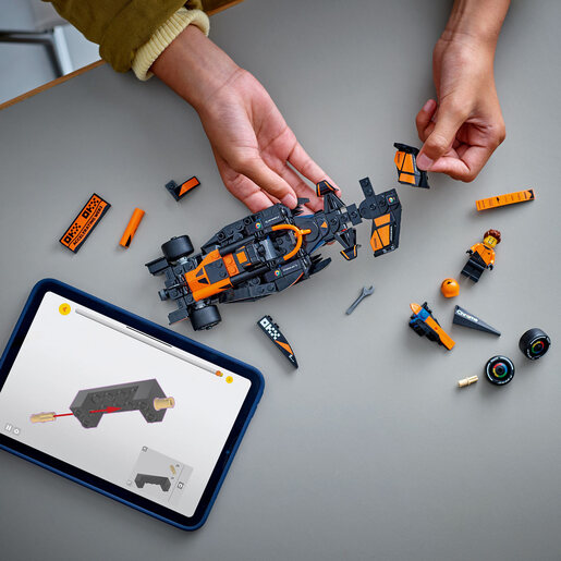 LEGO® Trkaći automobil McLaren F1® Team MCL38 77251