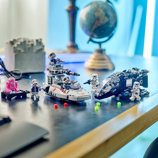 LEGO Imperijalna krstarica protiv izvidničkog pobunjeničkog trkača 40755