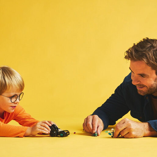 LEGO Betmen™ i Betmobil™ protiv G. Ledenog™ 76301