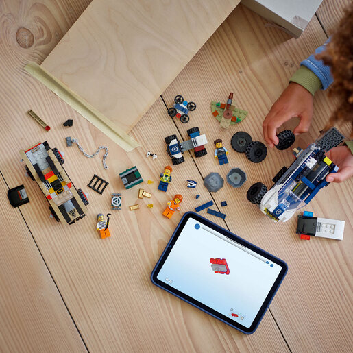 LEGO Terenska potera policijskim automobilom 60449