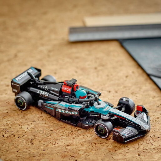 LEGO Mercedes-AMG F1® W15 formula 77244