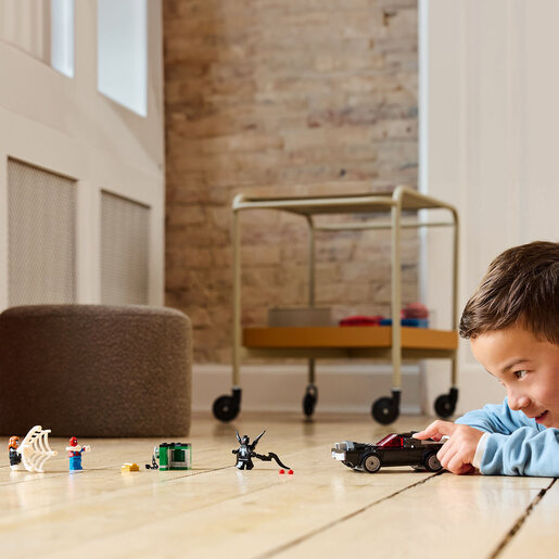 LEGO Spajdermen protiv Venomovog masel automobila 76309