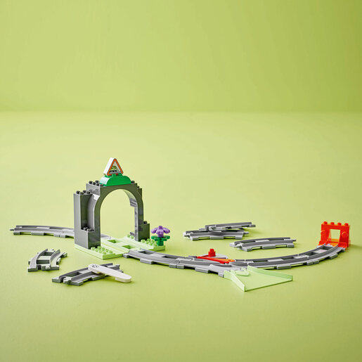 LEGO Tunel sa šinama – komplet za proširenje 10425
