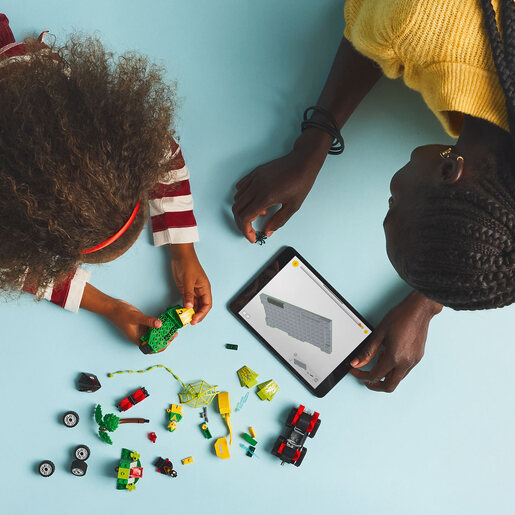 LEGO Jurnjava Spina i Elektra dinosaur-vozilima 11198