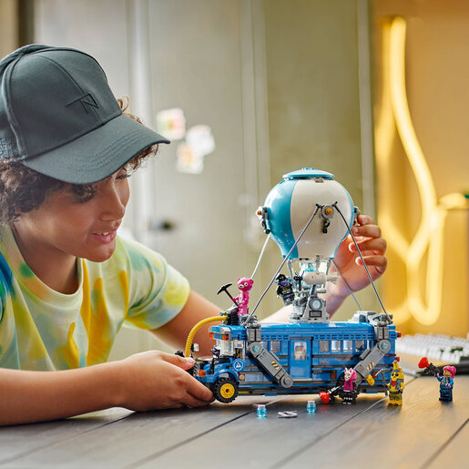 LEGO Battle Bus 77073