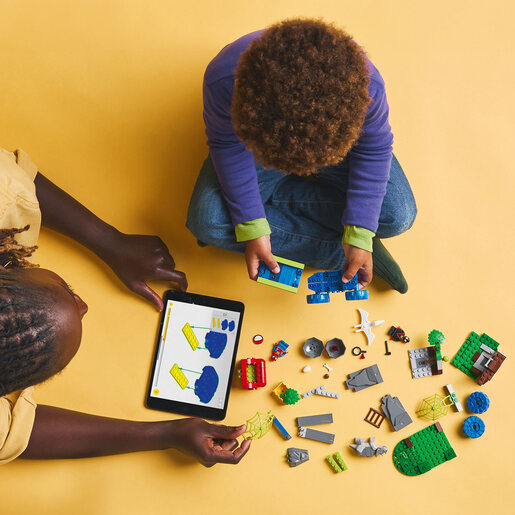 LEGO Spasavanje Spajdijevog tima dino-guseničarem 11199