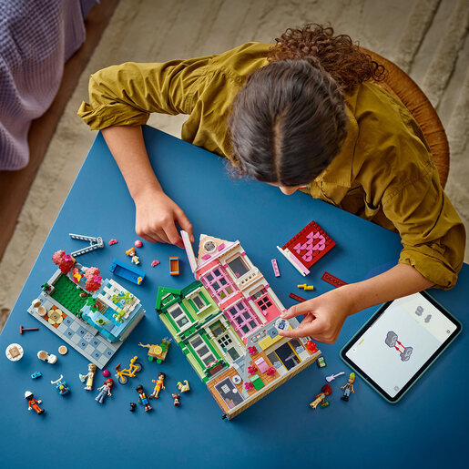 LEGO Stanovi i prodavnice Medenog Grada 42670