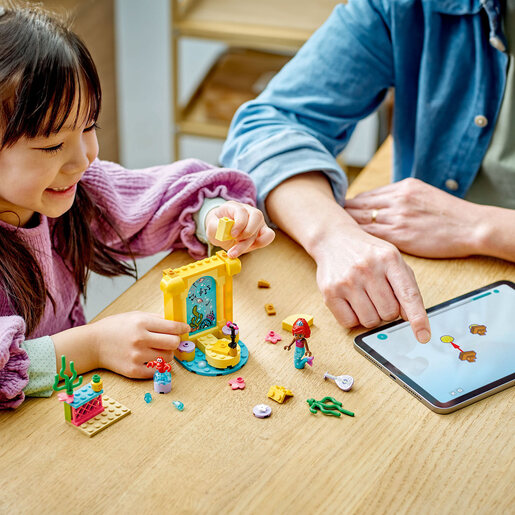 LEGO Arijelina muzička scena 43235