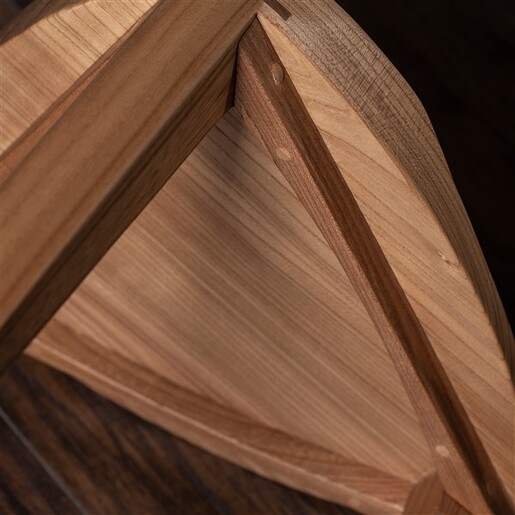 Meda furniture Drvena hoklica Brest sa izdubljenim sedištem XL