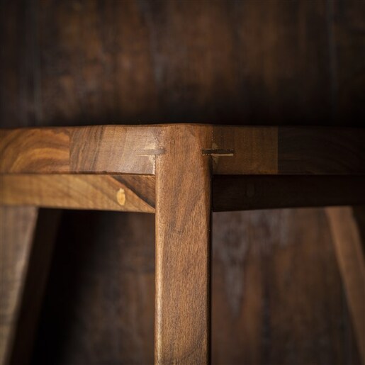 Meda furniture Drvena hoklica S Orah