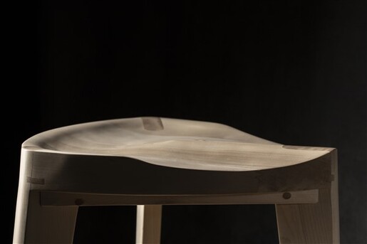 Meda furniture Drvena polubarska stolica Jasen