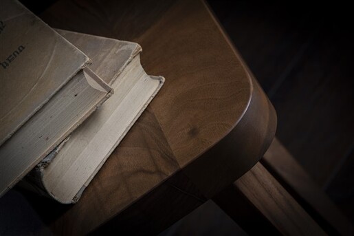 Meda furniture Stočić za knjige