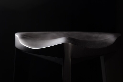 Meda furniture Drvena Barska stolica crna