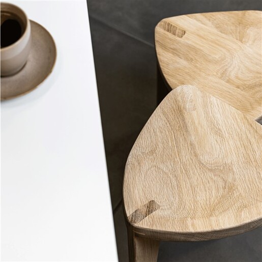 Meda furnitureDrvena hoklica Hrast izdubljena L