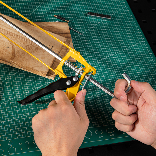 DELI Pištolj za silikon Basic EDL2360