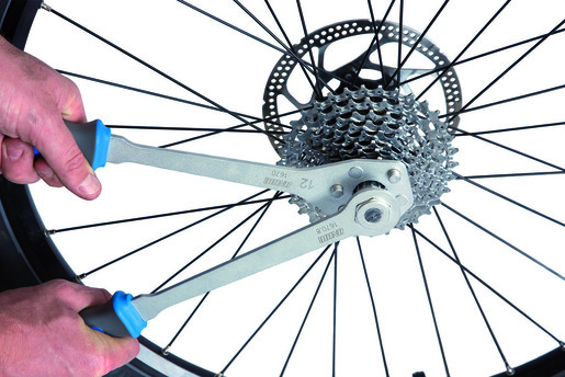 UNIOR Ključ za zadnje lančanike (kasetu) sa vođicom 1670.8/2BI 617908