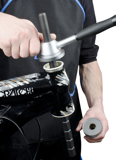 UNIOR Alat za montažu ležajeva (“šolja”) upravljača 616290