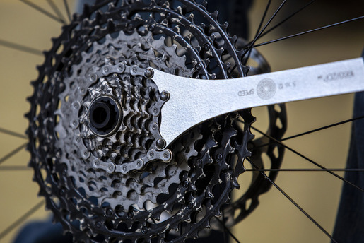 UNIOR Ključ sa lancem 1660/2DP-US za demontažu kaseta RED 628904