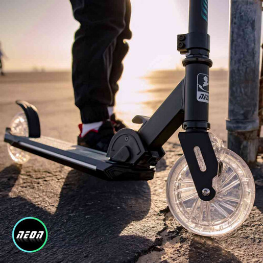 Yvolution NEON FLASH trotinet svetleći