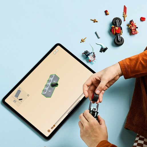 LEGO Kajeva trka motociklom 71838