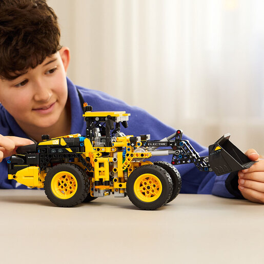 LEGO Volvo L120 Električni utovarivač 42209