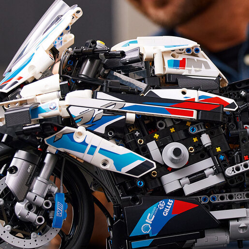 LEGO BMW M 1000 RR 42130