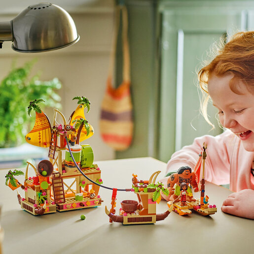 LEGO Barža Kakamora 43258