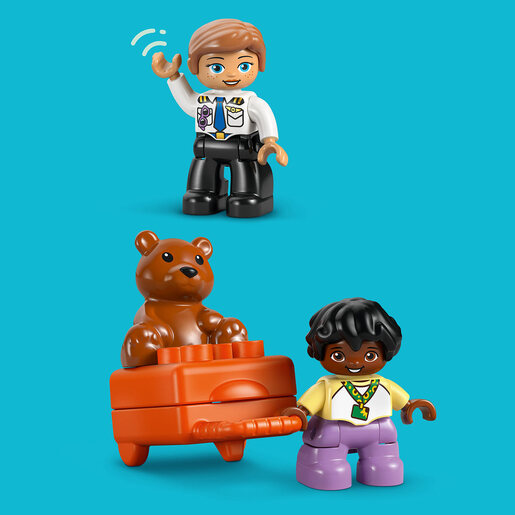 LEGO Prvi put na aerodromu 10443