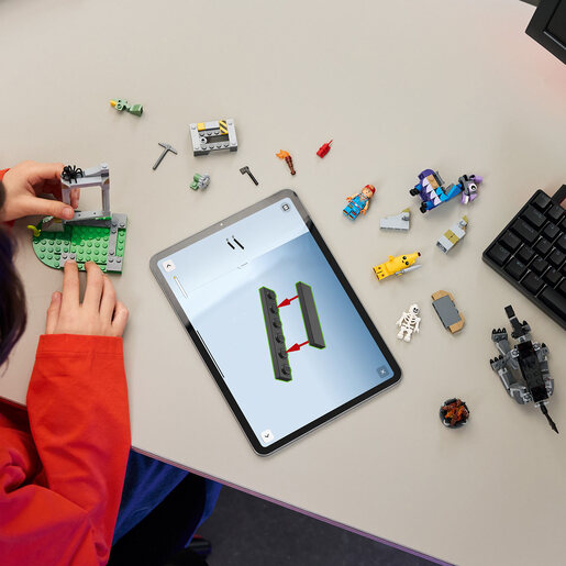 LEGO Pilijev i Sparkplagov kamp 77075