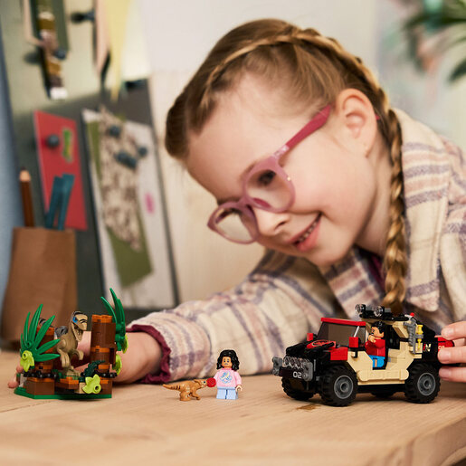 LEGO Bekstvo terencem od raptora 76972