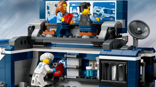 LEGO Policijski kamion – mobilna kriminalistička laboratorija 60418