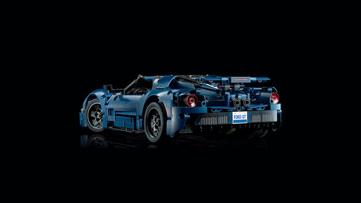 LEGO 2022 Ford GT 42154