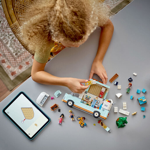 LEGO Avantura u kamperu prijateljstva 42663