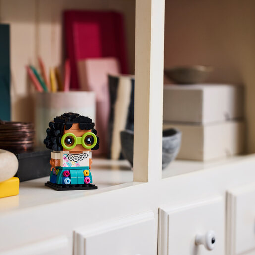 LEGO Mirabel Madrigal 40753