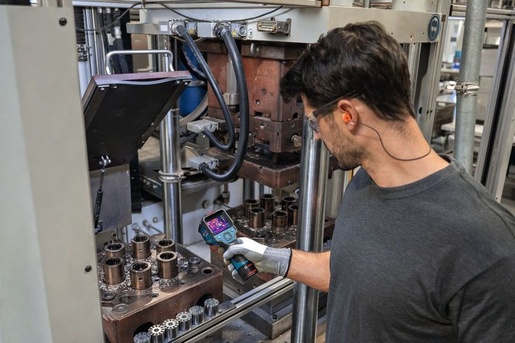 BOSCH Professional termalna kamera GTC 12V-450-13, L-BOXX kofer, SOLO alat 0601083900