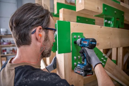 BOSCH Professional akumulatorski udarni odvrtač GDS 18V-450 PC, 2x4.0Ah ProCore akumulator, punjač GAL 18V-40, L-Boxx kofer 06019K4102