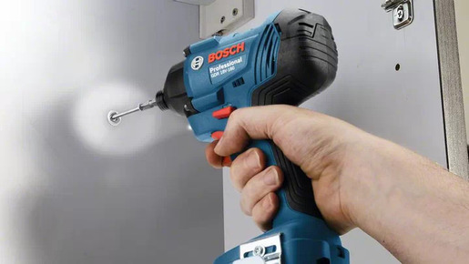 BOSCH Professional GDR 18V-160 akumalatorski udarni odvrtač, solo alat