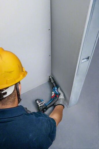 BOSCH Professional akumulatorski odvrtač za suvu gradnju GTB 185-LI (2x2.0 Ah, GAL 18V-20, MA 55 magazin vijaka, kofer) 06019K7022