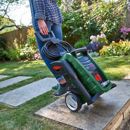 BOSCH perač pod visokim pritiskom UniversalAquatak 130 + auto KIT 061599261B