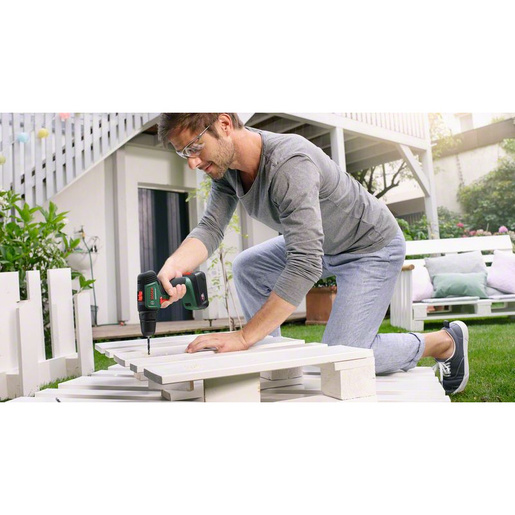 BOSCH akumulatorska bušilica odvijač Universaldrill 18V, 2x1.5Ah baterija i punjač 06039D4002