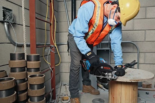 BOSCH Professional akumulatorska kružna testera GKM 18V-50 Solo alat 06016B8000