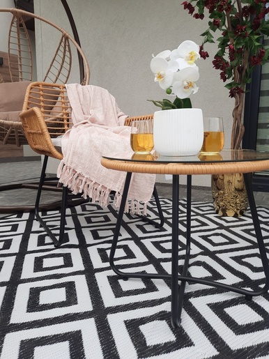 CHOMIK Baštenski set nameštaja 2 stolice + sto – braon sa sivim jastucima