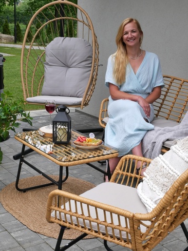 CHOMIK Baštenski set nameštaja, sofa, dve stolice i stočić, braon ratan sa sivim jastucima