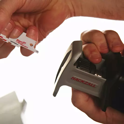 Milwaukee Subkompaktna klipna testera 12 V, 2,0 Ah, HACKZALL™, u kutiji sa 2 baterije i punjačem, C12 HZ-202C 4933441195