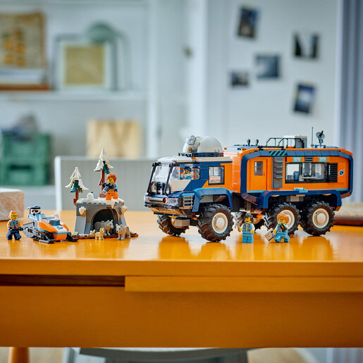 LEGO Arktički istraživački kamion s laboratorijom 60471