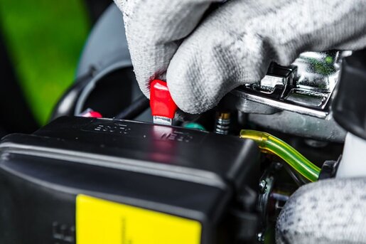 Motorna testera za živu ogradu – GRAPHITE 58G955