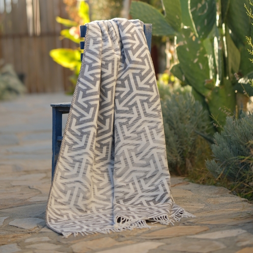 Dekordom Ćebe acrylic plus 150x200 - js25401a - grey arrow